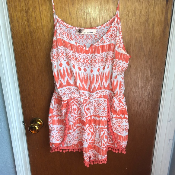 Patterned Romper - Picture 2 of 2